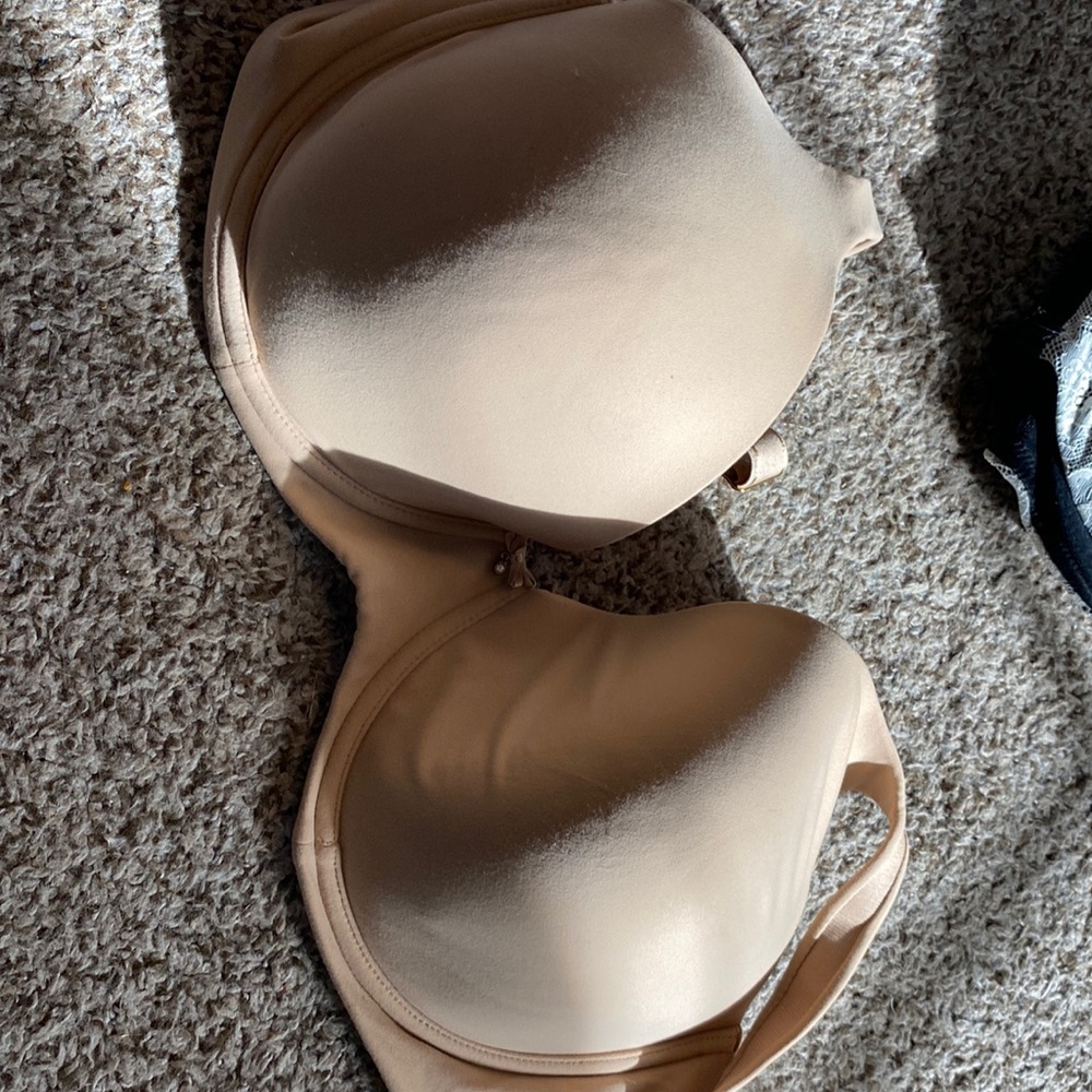Soma bra. 40 DD tan, new with tags
